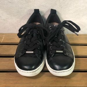 Earth sneakers Women’s size 7